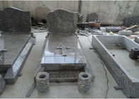 Klasik Granit Memorial Headstones Ukir / Custom Permukaan SGS Disetujui