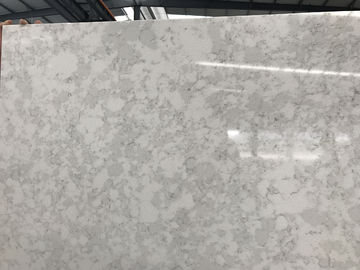 Cincin Asap White Quartz Stone Slab 7 Mohs &amp;#39;Hardness 2.45g / Cm3 Bulk Density