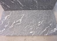 Ubin Batu Granit Abu-abu Salju Dengan White Veins 2.8kg / M³ Density