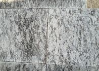 Lembaran Slate Putih Granit Untuk Langkah, 2 - 3g / Cm³ Kepadatan Granit Ubin Untuk Tangga