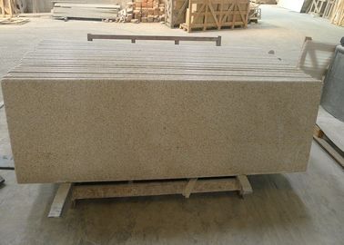 Granit Batu Granit Kuning 2700kg / M³ Granite Density 20 / 30mm Tebal